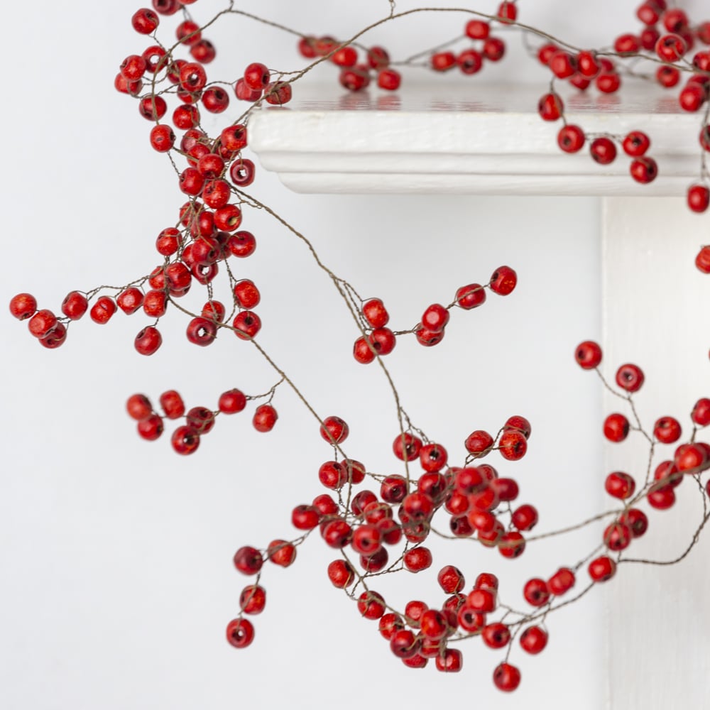 Red Berry Beaded Garland - 1.8m