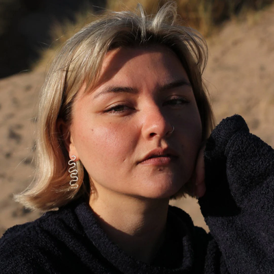 Wiggle Earrings