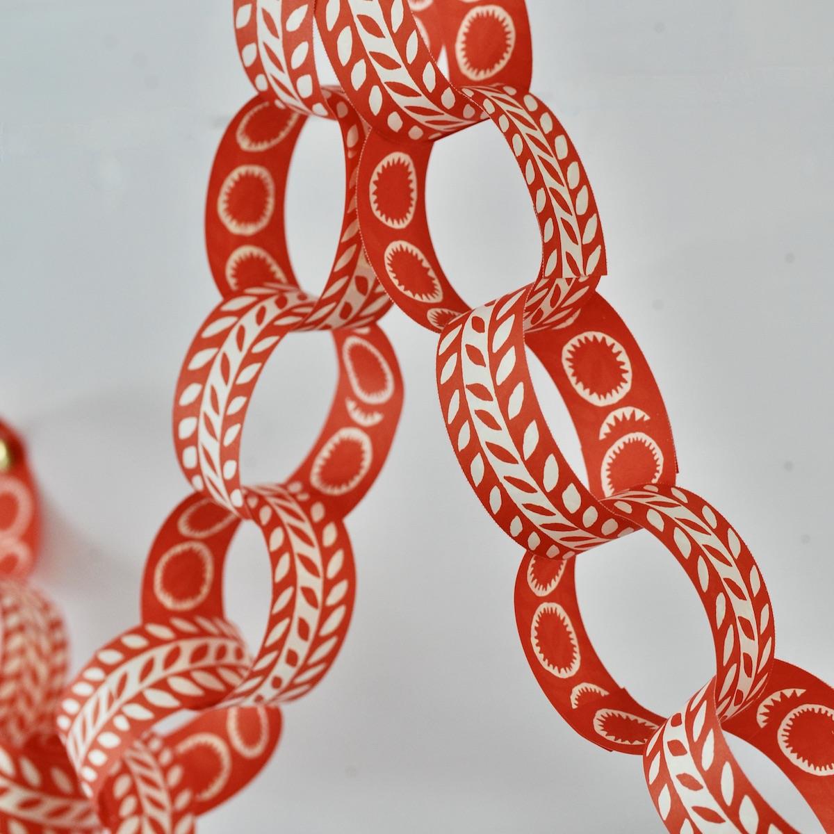 Cambridge Imprint Red and White Paperchain Kit