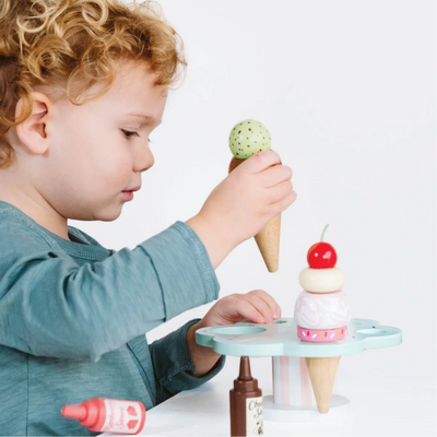 Wooden Ice Cream Stand & Toppings