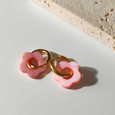 Shell Flower Hoop Earrings - Pink