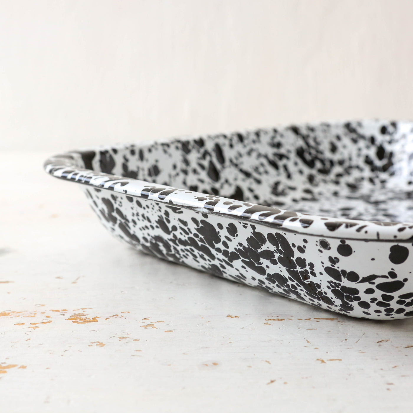 Splatter Enamel Small Open Roaster - Black and White