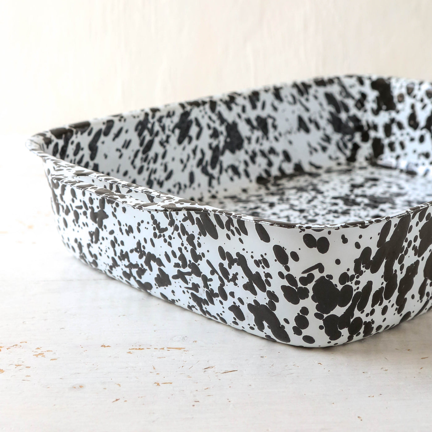 Splatter Enamel Lasagne Pan - Black and White