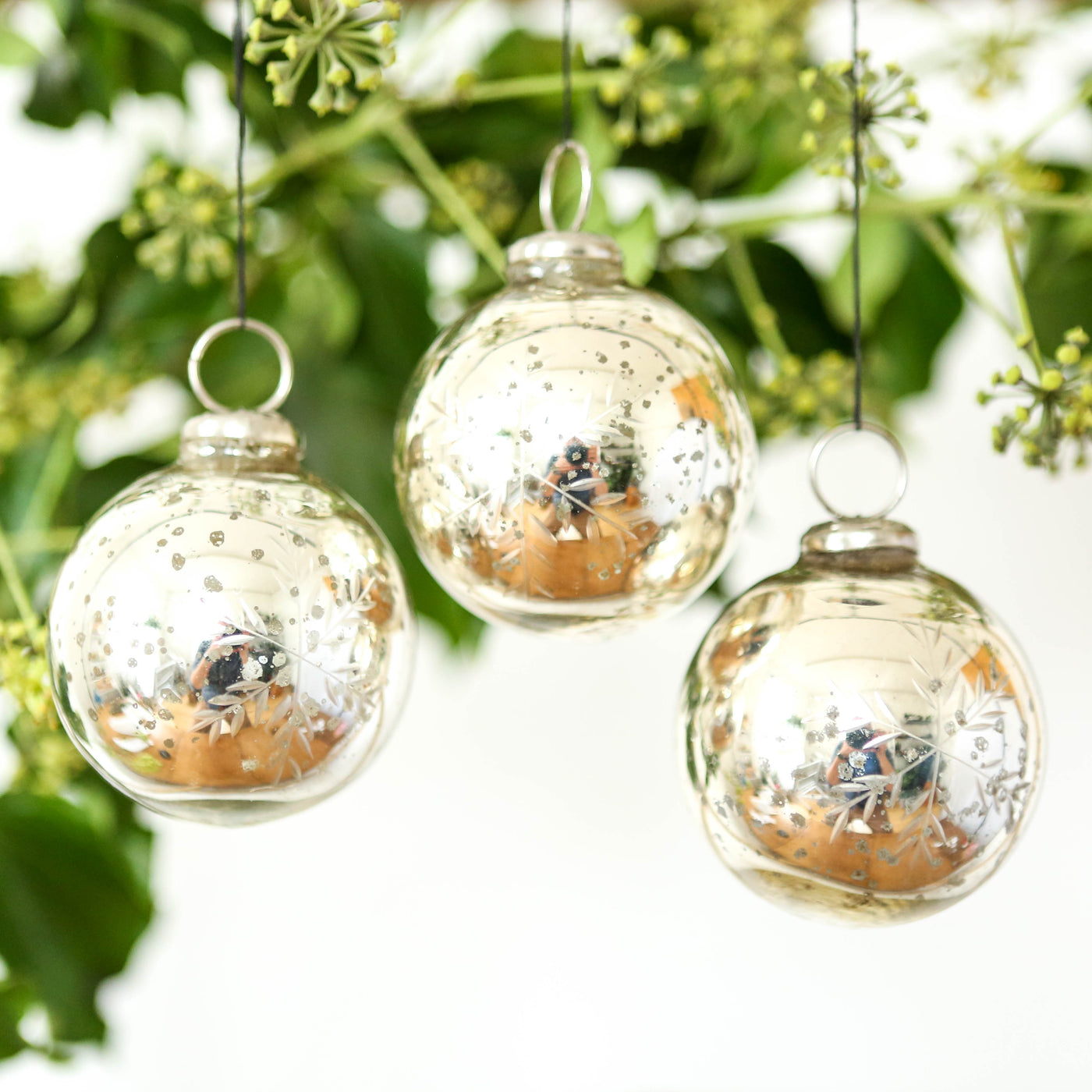 5cm Etched Snowflake Bauble - Silver
