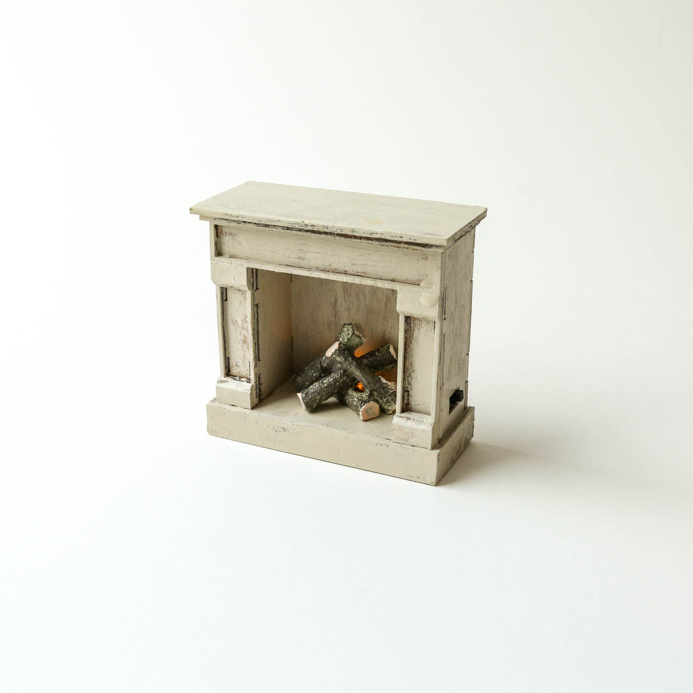 Maileg Fireplace - Off White
