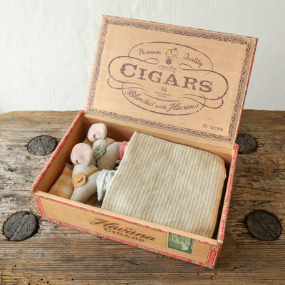 Mum & Dad Mice in Cigarbox Toy