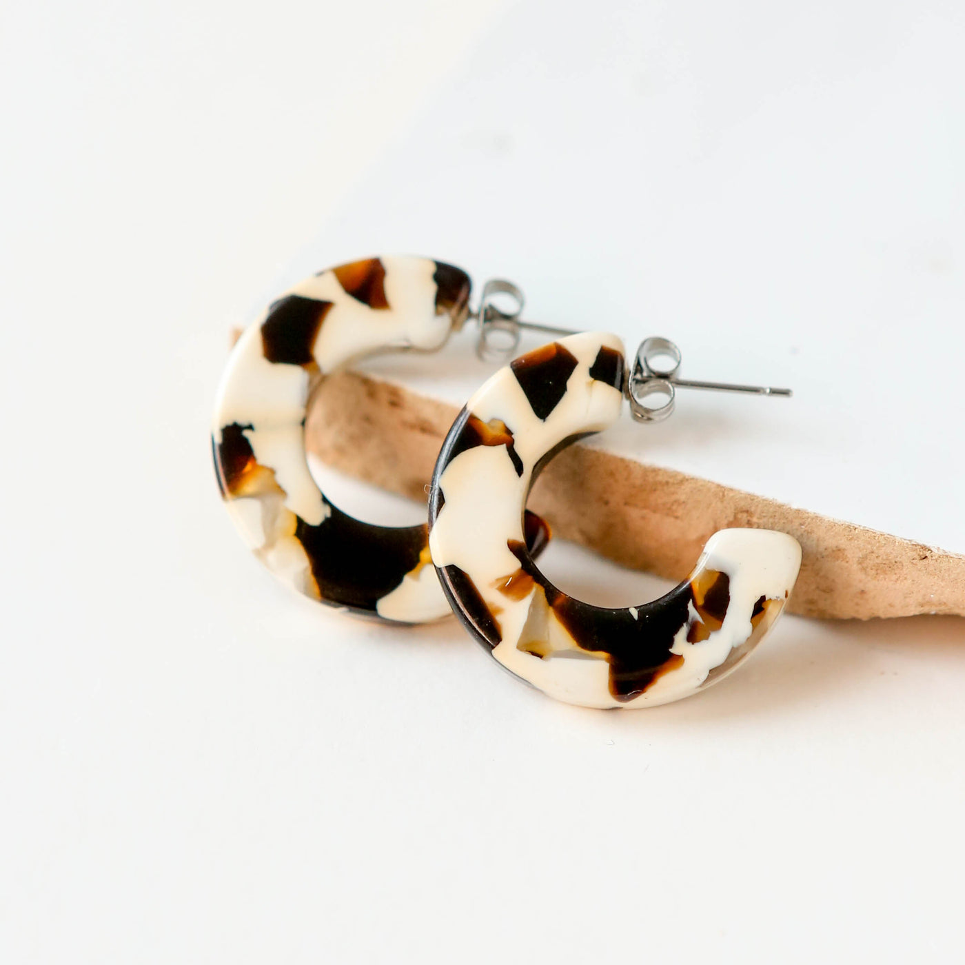 'Ray' Hoops in Coco Cream