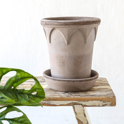12cm Elizabeth Plant Pot & Saucer - Grey