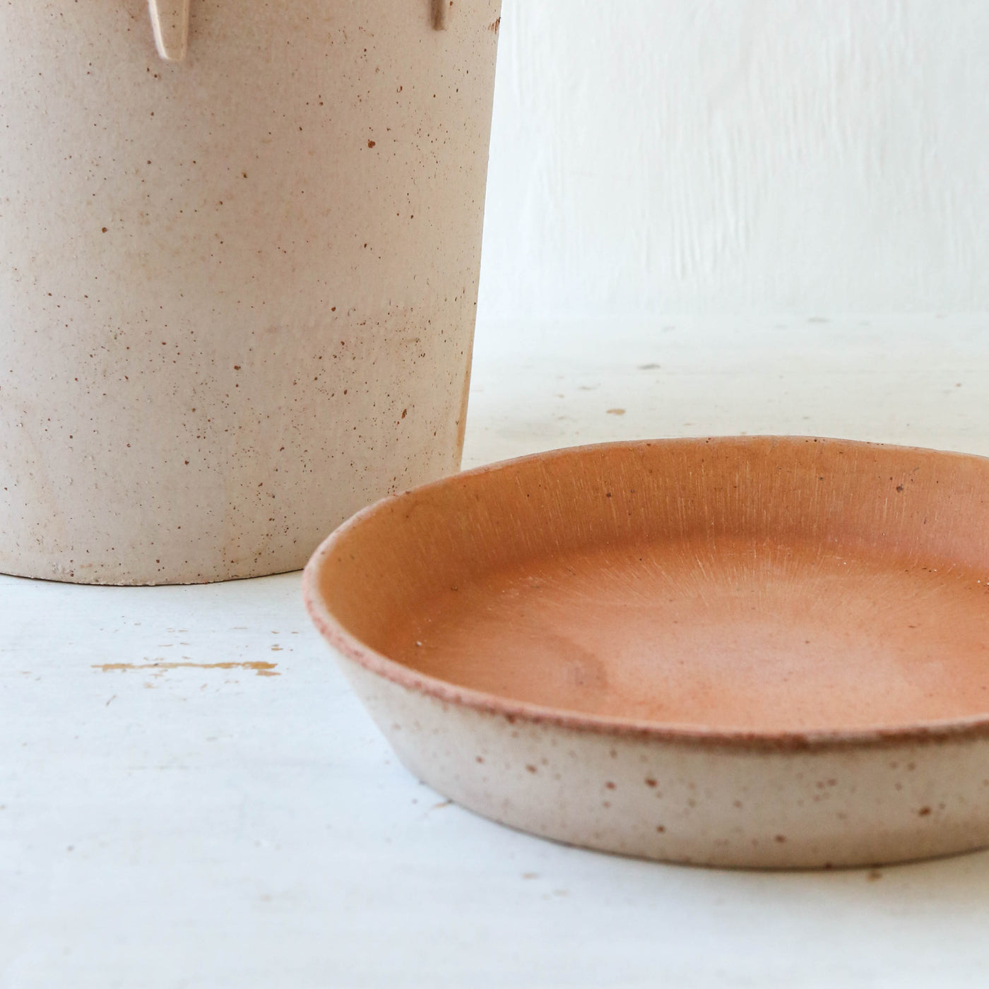 25cm Elizabeth Plant Pot & Saucer - Rose LOCAL PICK UP ONLY
