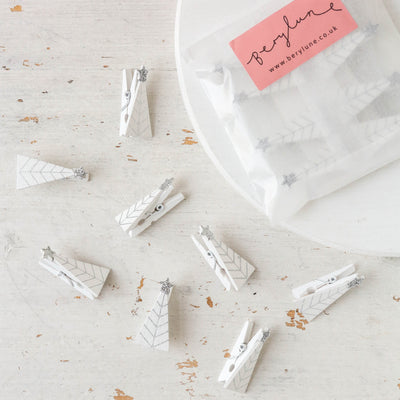 8 Mini Wooden Christmas Tree Pegs