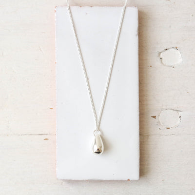 Droplet Pendant Necklace