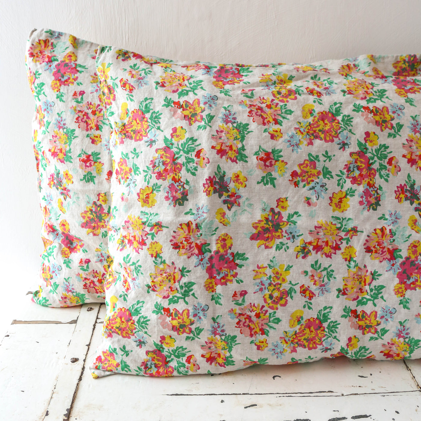 Pair of Linen Pillowcases - Wilma Floral