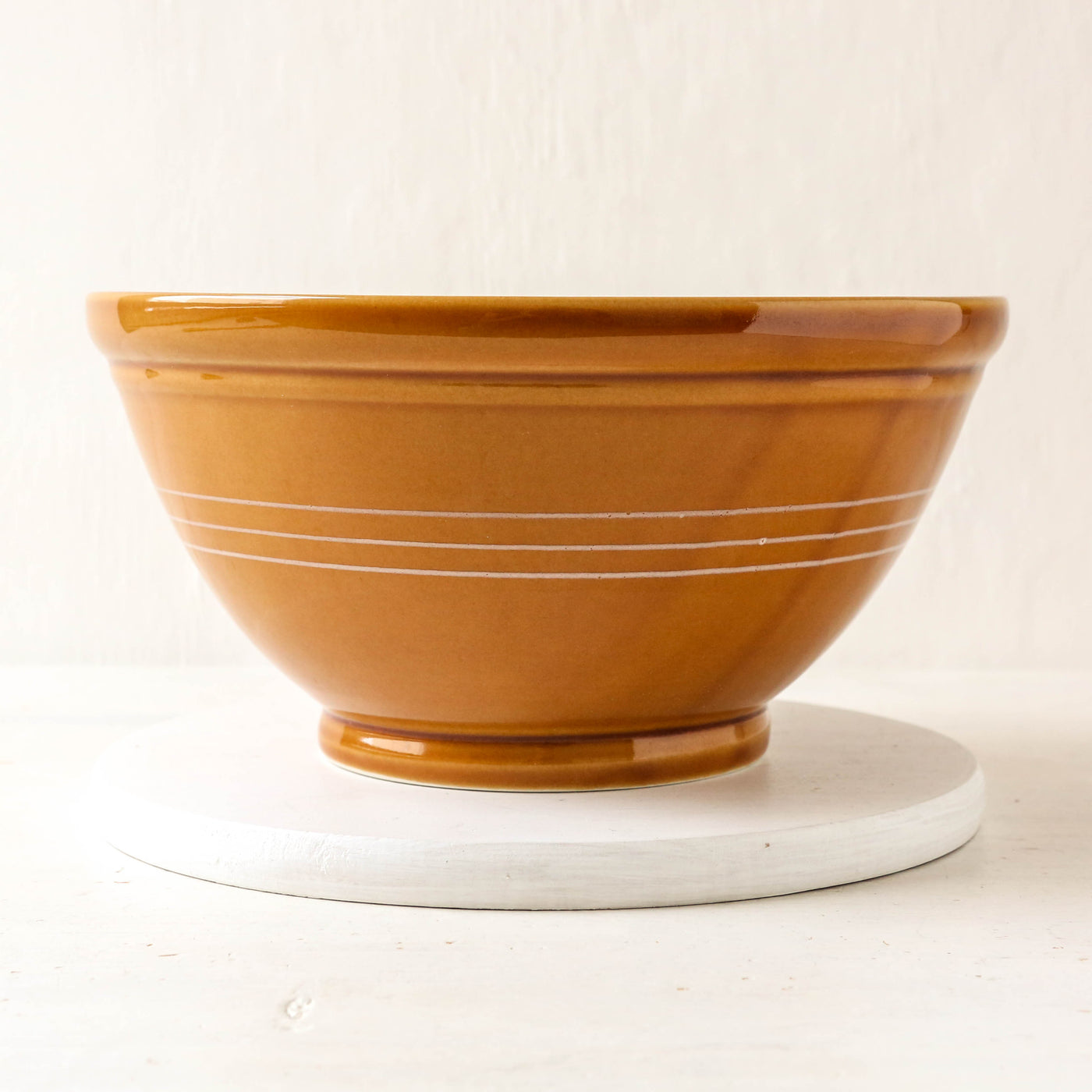 Lynett Brown Stoneware Baking Bowl