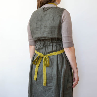 Washed Linen Classic Apron - Moss Green