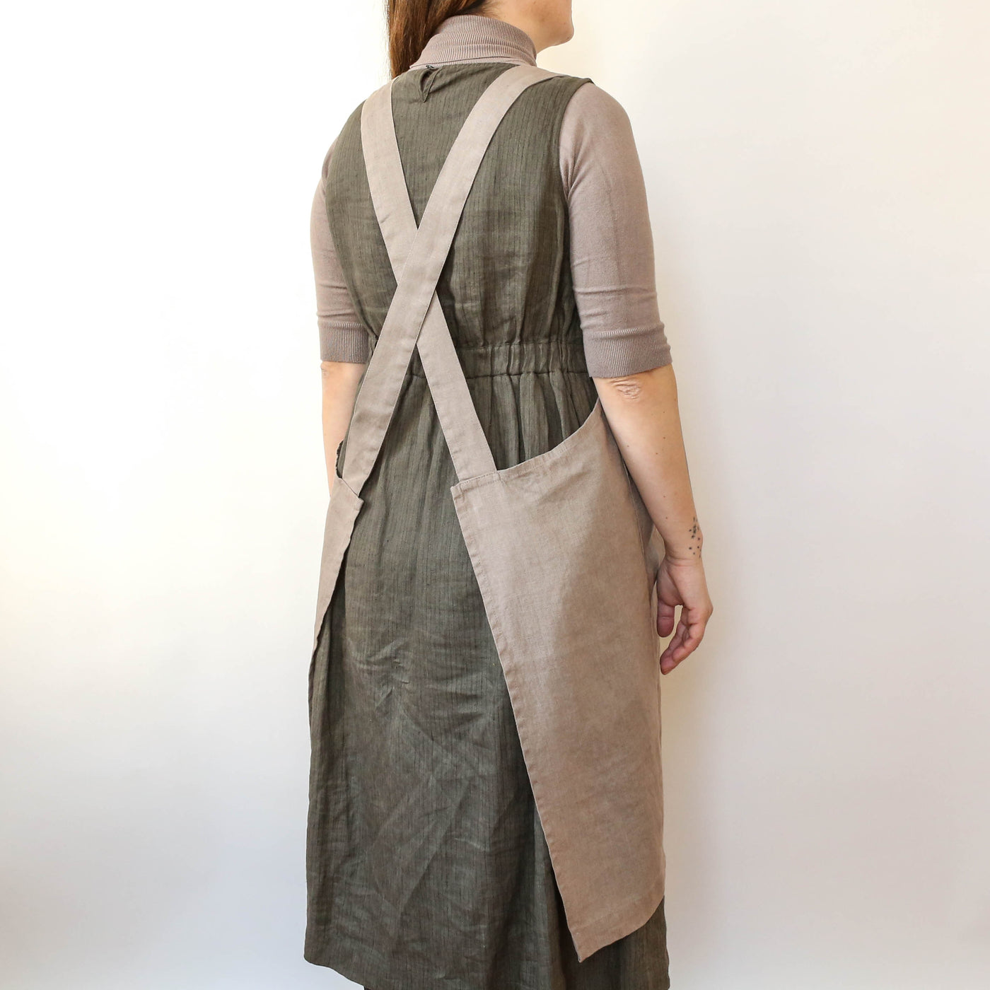 Washed Linen Japanese Style Crossback Apron - Taupe