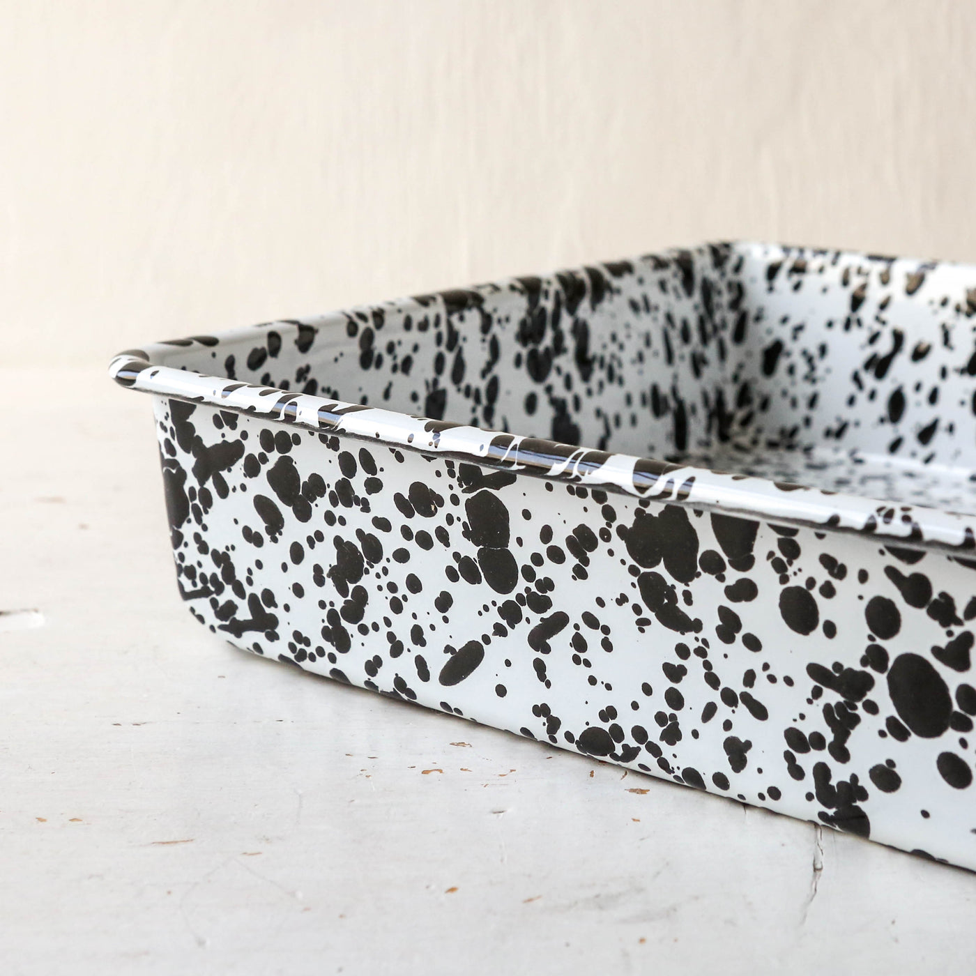 Splatter Enamel Brownie Pan