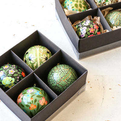 Sitapur Baubles Medium - Box of 4