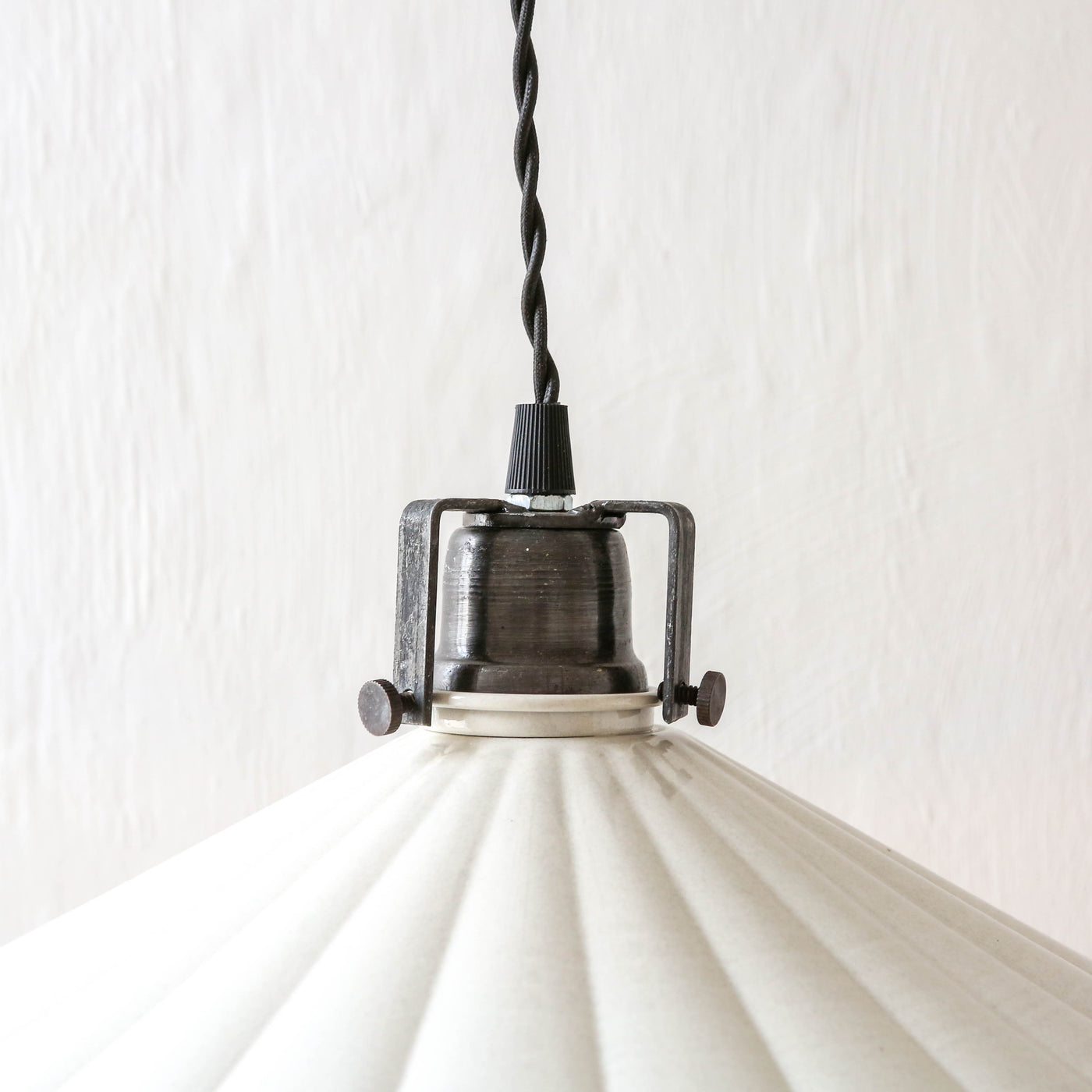 Fluted Pendant Lamp 'Anita' - Antique White