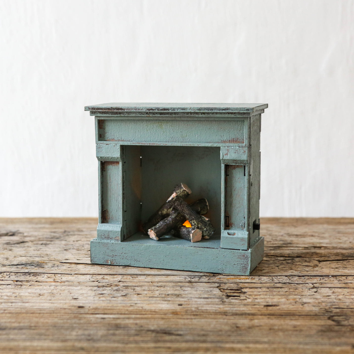 Maileg Fireplace - Blue