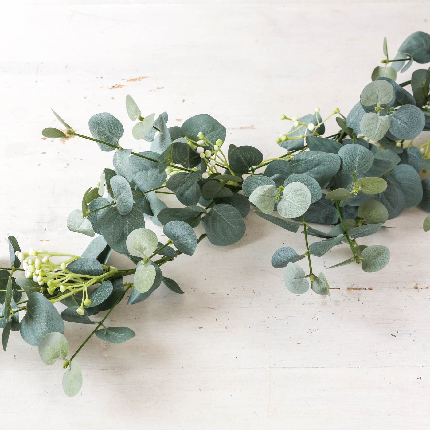 Eucalyptus & White Flower Garland - 120cm