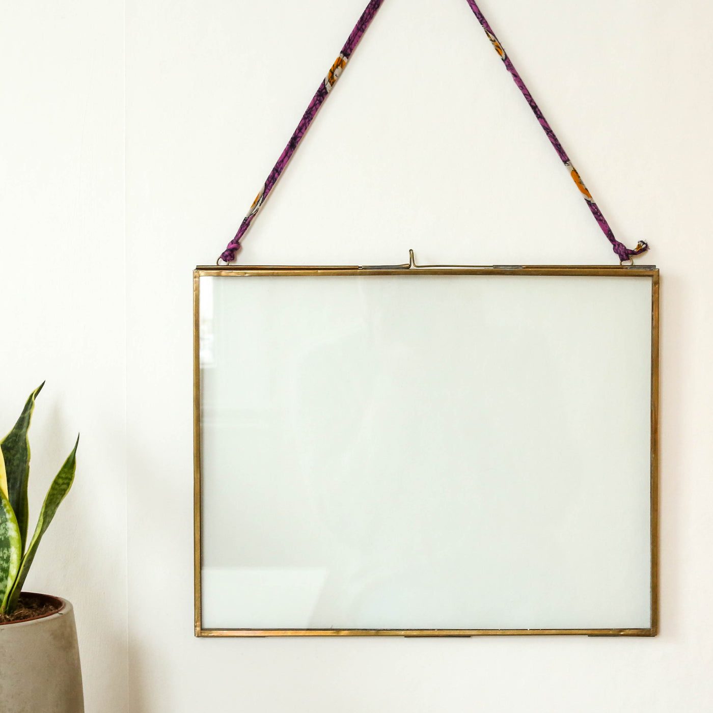 Extra Large Antique Brass Kiko Frame 36x29cm - Landscape