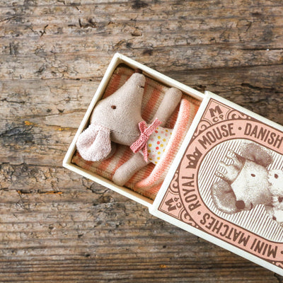 Sleepy / Wakey Baby Mouse Toy in Matchbox - Pink