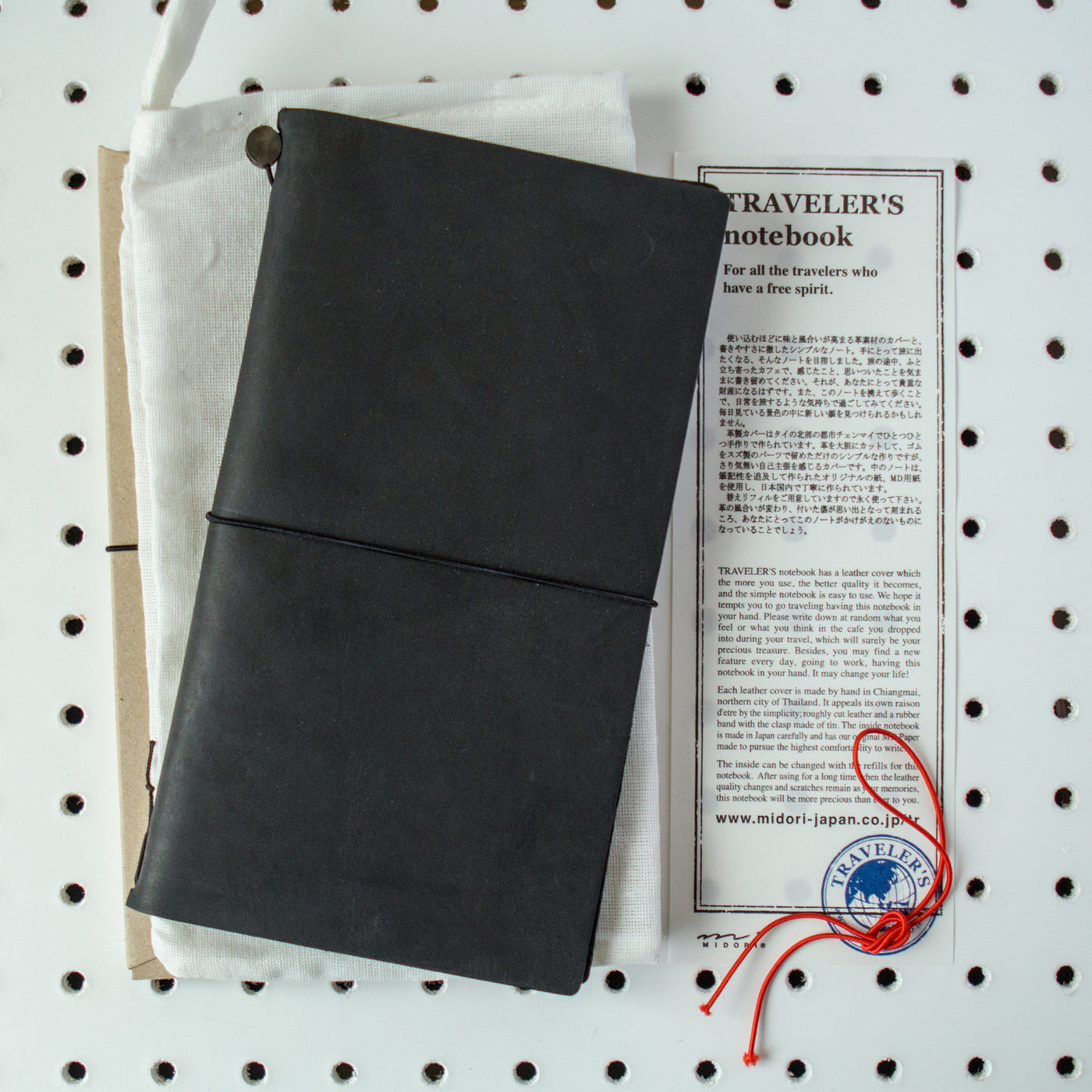 TRAVELER'S Notebook - Black Leather Starter Kit