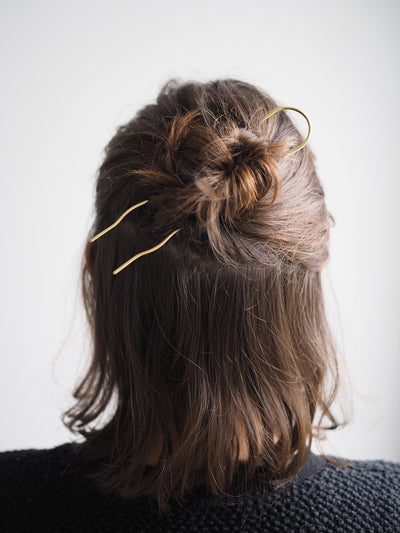 'Lizzie' Minimal Brass Hair Pin - Wavy