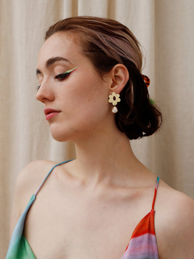 Mia Studs in Brass