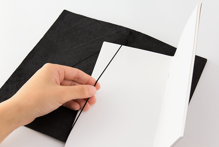 TRAVELER'S Notebook - Black Leather Starter Kit